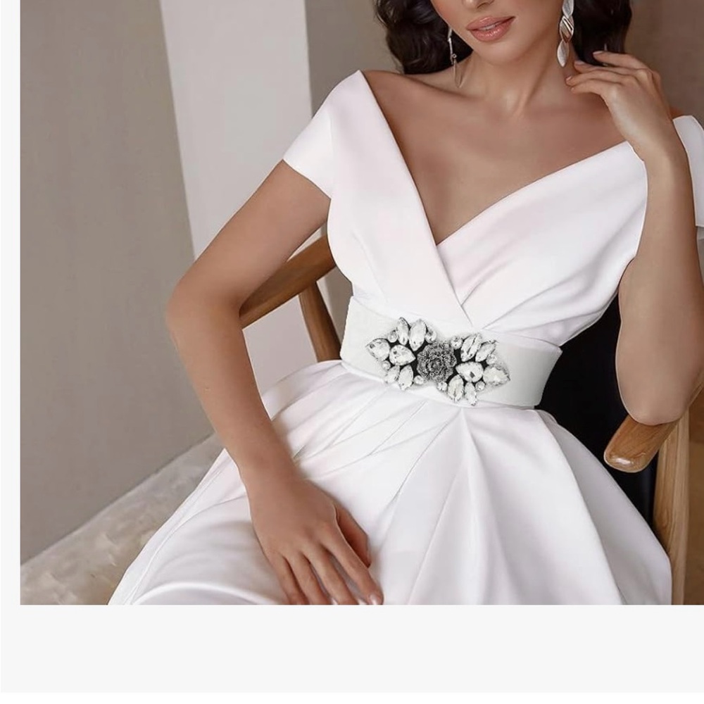 Wiirdy XL White elastic rhinestone belt